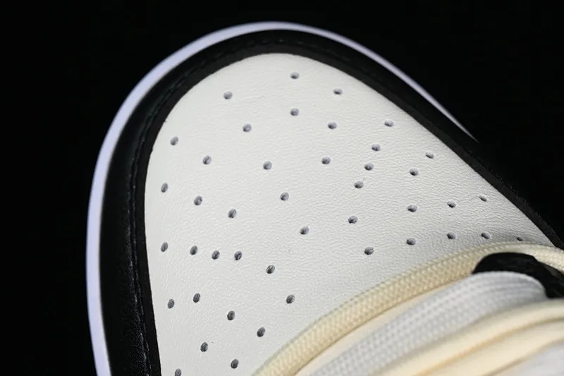 All categories Nk SB Dunk series Nk SB Dunk Low low-top sneakers Nk Dunk Low Retro Vibe customized version of deconstructed strap casual sneakers DJ6188-100